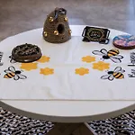 To Bee Or Not To Bee! Apartment *