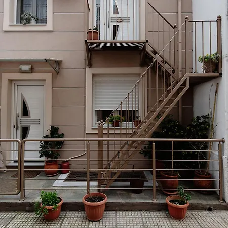 La Casa De Spyrakos * Volos