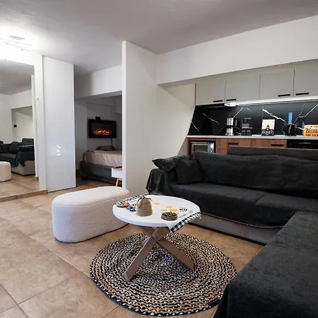 Apartment To Bee Or Not To Bee! *
