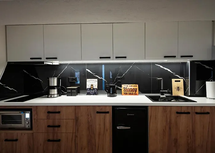 Апартаменты To Bee Or Not To Bee! *