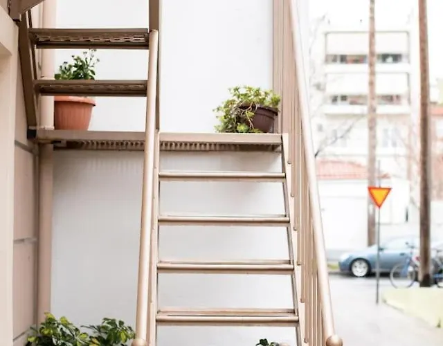 To Bee Or Not To Bee! *