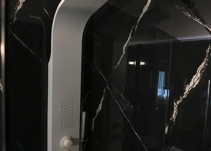 To Bee Or Not To Bee! Волос