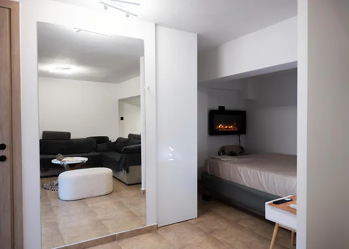 To Bee Or Not To Bee!